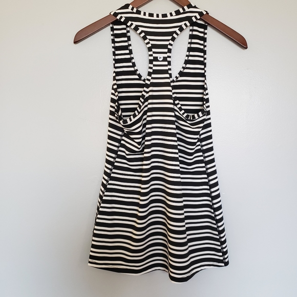 90 Degree By Reflex Black & White Striped Racer back Tank Top Size Medium - Picture 4 of 5